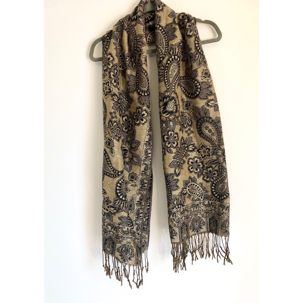 Scarf!